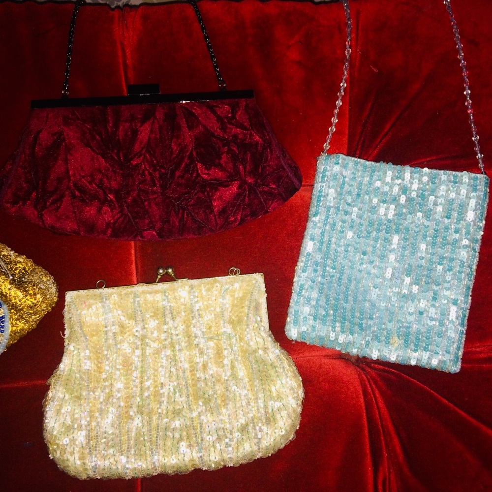 Bundle & Save On Vintage Handbeaded Evening Bags! - Picture 4 of 4